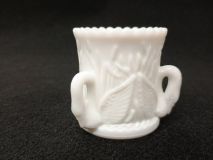 Vintage Westmoreland 3 Swans in Rushes Milk Glass Toothpick 2-1/4