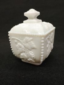 Vintage Westmoreland 5-1/4" Beaded Paneled Grape Square Puff Box with Lid 1950-1960's era